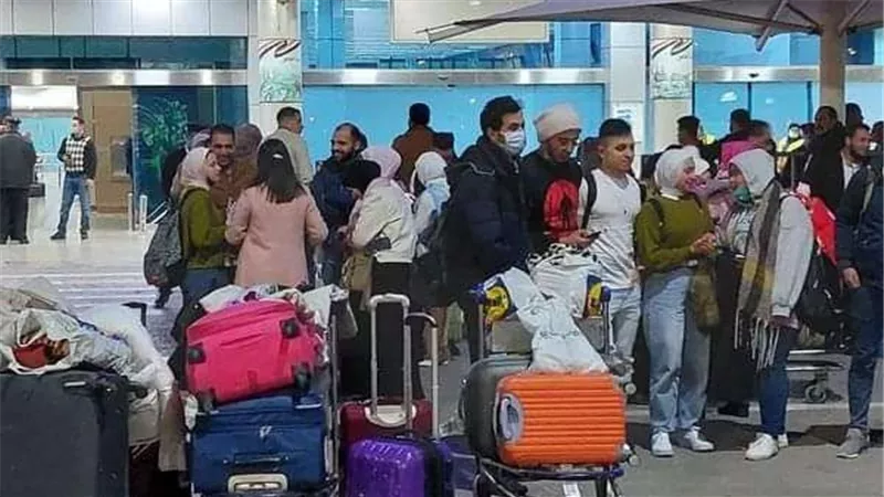 حسينا بقيمة مصر.. طالبة تروي كواليس العودة من أوكرانيا بعد اندلاع الحرب | فيديو