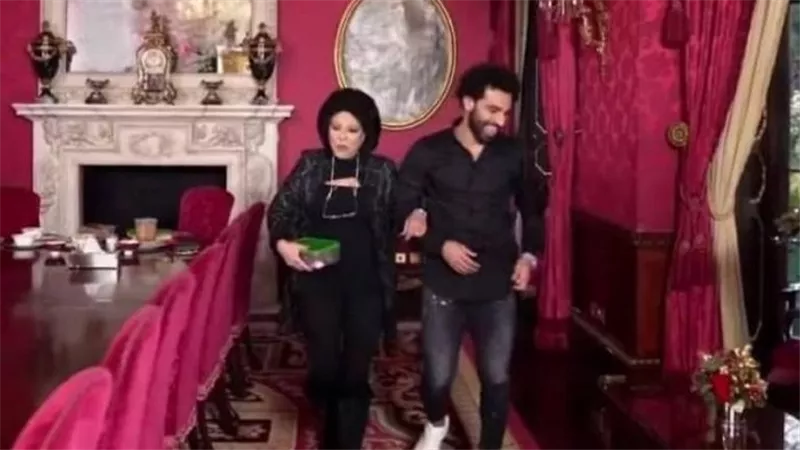مكان خاص بالملكة إليزابيث.. أين تم تصوير حلقة محمد صلاح مع إسعاد يونس وكم تقاضى؟ 