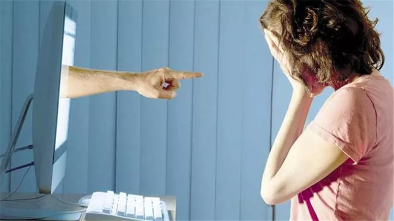 صور مخلة.. الحبس سنة لمتهم فى قضية الابتزاز الإلكترونى بمدينة نصر