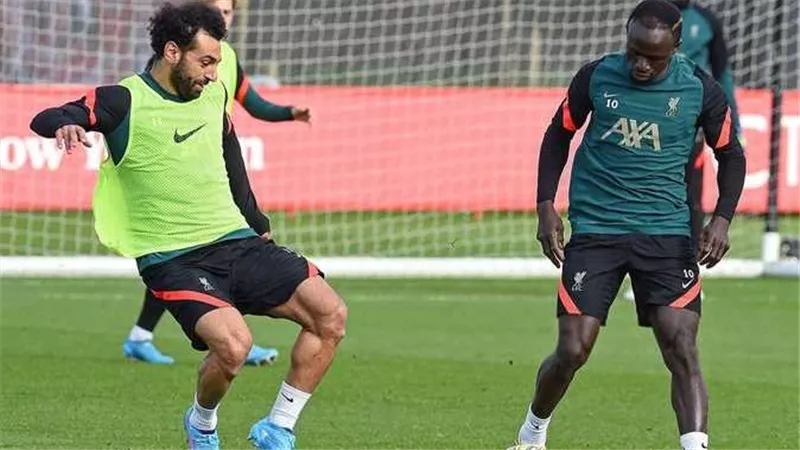 لن تتوقعه..موقف إنساني من ساديو ماني تجاه محمد صلاح 