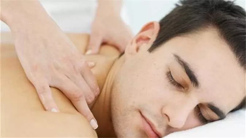 المساج الخادع.. قلدوا صوت فتاة لاستدراجه وسرقته في عز الضهر