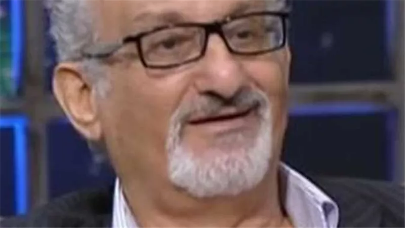 أسرته تطالب محبيه بالدعاء..آخر تطورات الحالة الصحية للفنان أحمد حلاوة