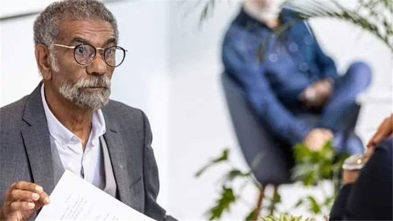 هكذا رد الفنان..رسالة جديدة من طليقة سيد رجب للمصريين بعد طردها من منزلها
