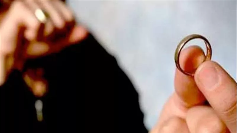 دار الإفتاء تجيب..ما حكم فسخ الخطبة إذا اكتشفت الفتاة أن الخاطب مصاب بمرض مزمن ؟