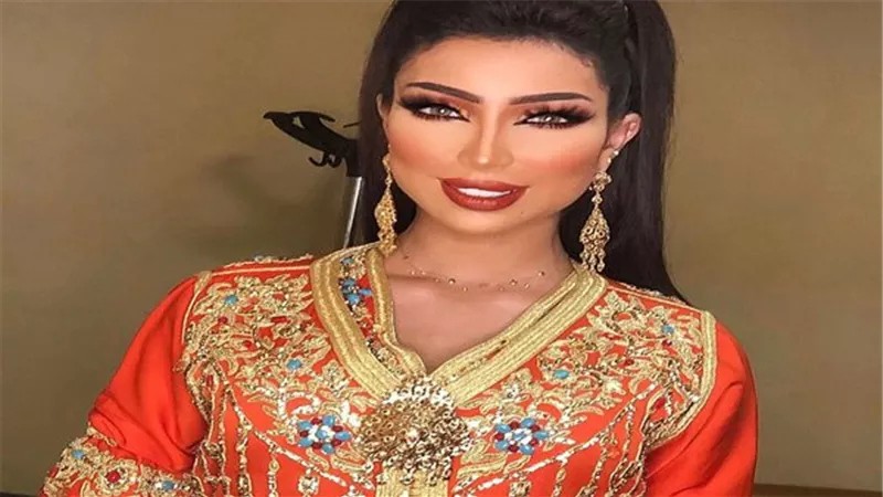 النجمة المغربية دنيا بطمة تخطف أنظار الجمهور من خلال برنامج ''الليلة سهرتنا''