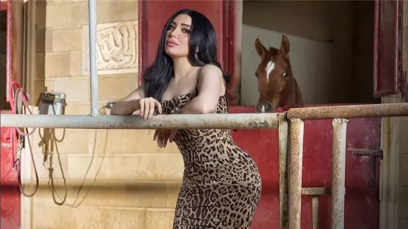 بيصرف كتير من خزينة الدولة..عبير صبري تطالب بإلغاء مجانية التعليم
