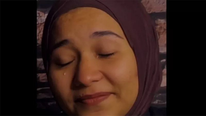  بتسقفوا للي بيقلع..رد ناري من أميرة البيلي صاحبة قصيدة «تعبت فقومت كلمته» على منتقديها | فيديو