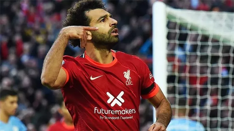 الريدز يتراجع.. مفاجأة جديدة عن تجديد عقد محمد صلاح مع ليفربول