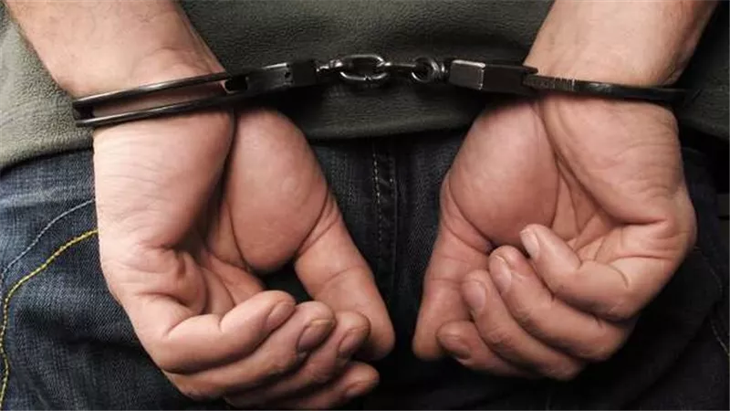 لفها في بطانية ورماها في الشارع..تفاصيل صادمة في ضبط عاطل لقتله زوجته بالفيوم