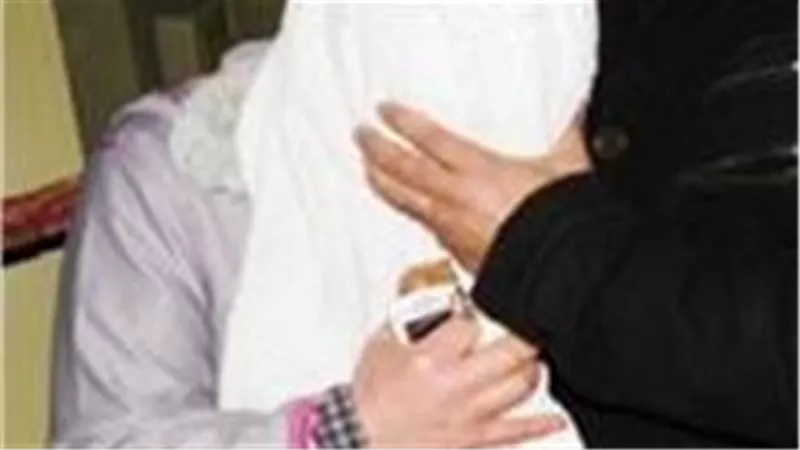علاقة غير شرعية مع الأم.. تفاصيل مثيرة في قتل طفلة بعصا خشبية في الشرقية