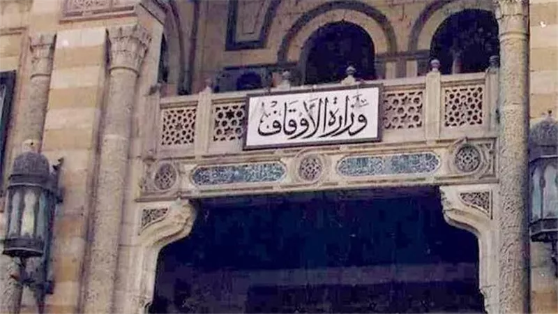 الإمام بيطول وكفاية كده.. حقيقة إيقاف صلاة التراويح بمسجد بحلوان 