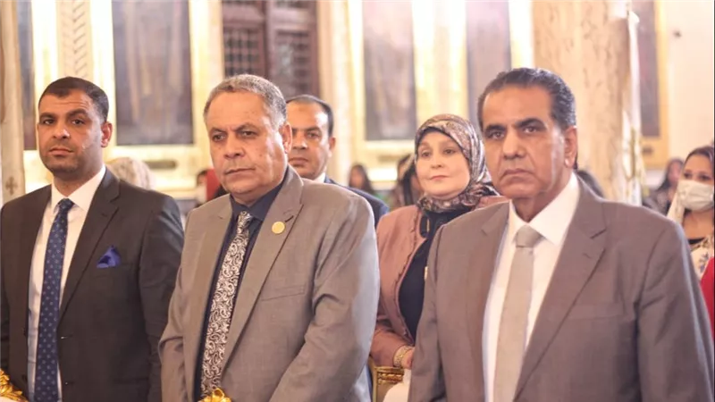 الشعب الجمهوري يشارك في الاحتفال بقداس عيد القيامة المجيد بكنيسة الشهيد مارجرجس بالجيزة