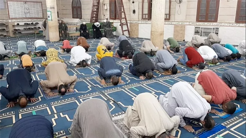 بعد اعلان الأوقاف عودتها..ما هي صلاة التهجد وكم عدد ركعاتها ؟ | فيديو