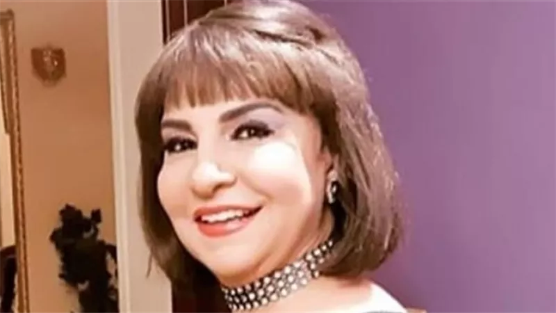 كنا بنتخرج وقولت بلاش أطلع بإيدي فاضية..فاطمة الكاشف تروي تفاصيل زواجها | فيديو