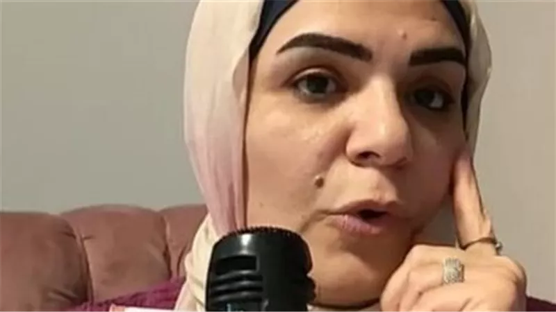  ادعاء تحرش ومشاجرة.. الداخلية تكشف ملابسات فيديو تضرر سيدة من مُدرِّس ابنتها