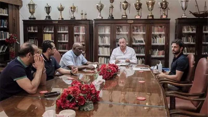 هذا قرار محمود الخطيب.. هل يرحل موسيماني عن الأهلي بعد السقوط المتكرر في الدوري؟