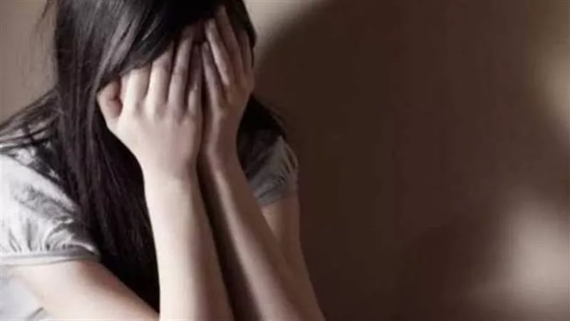استدرجها لشقته..استعجال تقرير الطب الشرعي لفتاة بعد اتهام أسرتها لشاب بهتك عرضها