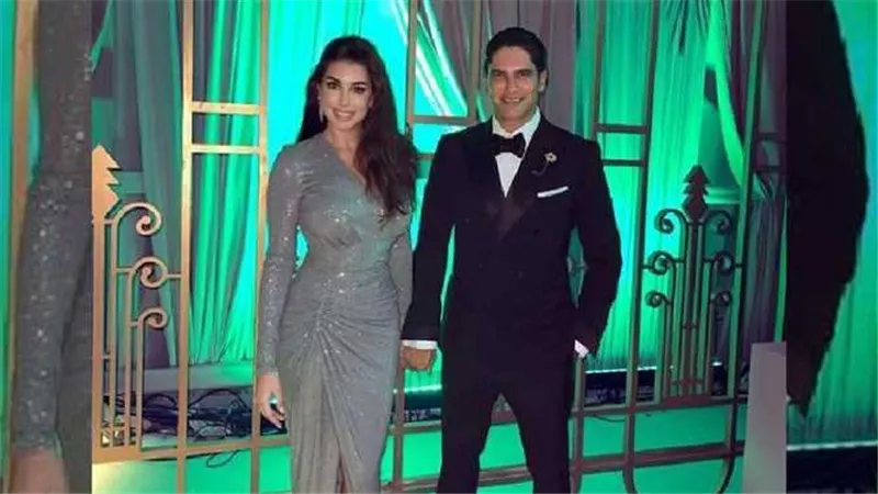 بعد أنباء انفصالهما.. تصرف مفاجيء من ياسمين صبري وأحمد أبوهشيمة | شاهد