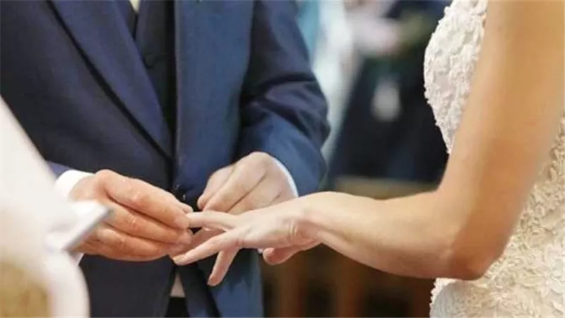 كفاءة الرجل الأبرز.. السعودية تضع شروط لزواج المجنون