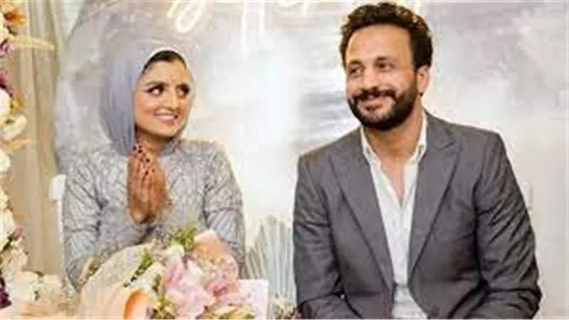 رجعت من العمرة مضروبة ومطلقة.. تفاصيل مثيرة في انفصال البلوجر أحلام عادل عن زوجها | شاهد