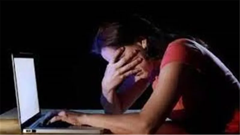 صور شخصية السبب..الداخلية تكشف تفاصيل ابتزاز طالبة واختطاف شابين
