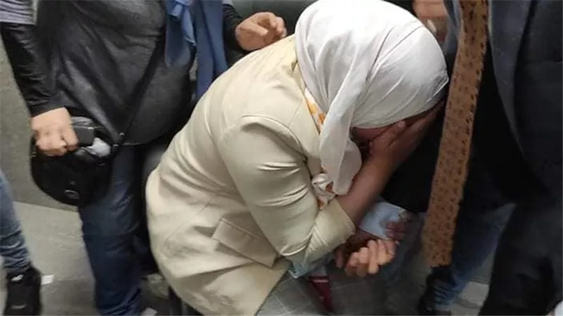 التفاصيل الكاملة.. انهيار ابنة علاء حسانين ومتهمي الآثار الكبرى عقب سجنهم | شاهد