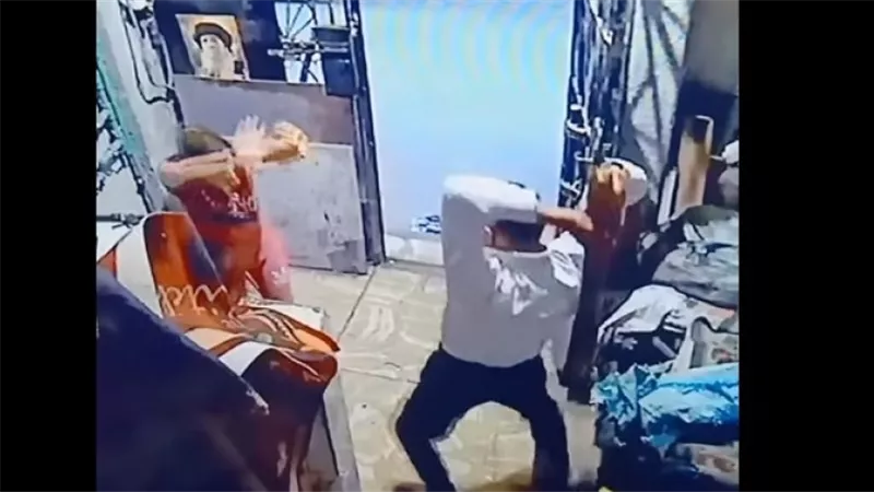عاوزة حقي أنا وبناتي.. ماري مجدي استغاثت من ضرب جوزها بـ«الشومة» فاتحبس | شاهد