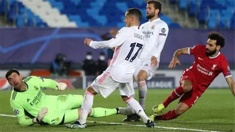 قبل نهائي دوري أبطال بين ليفربول وريال مدريد.. رسالة نارية من كورتوا لـ محمد صلاح 