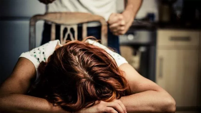 وهبها حياته وماله فخانته.. كيف انتقم موظف من زوجته في أبو النمرس؟