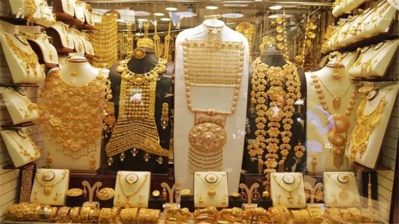 الجرام بـ 700 جنيه.. تفاصيل إطلاق ذهب عيار 14 في مصر | فيديو