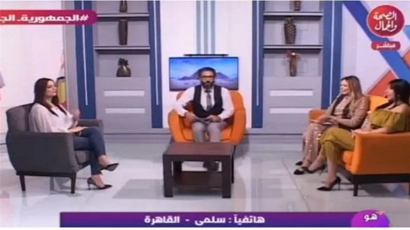 مين الواسطة اللي طلعتكم؟.. متصلة تهاجم 3 مذيعين على الهواء | شاهد