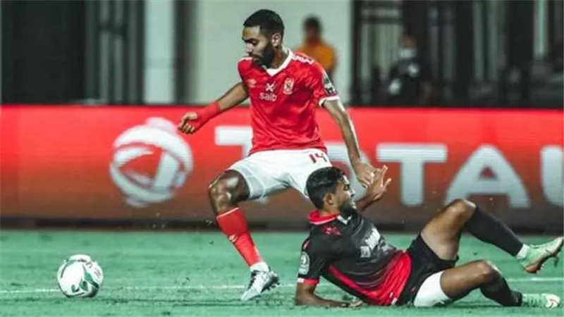 الخطيب طالب السفارة المصرية بالتدخل..أزمة جديدة تطارد الأهلي في المغرب قبل مباراة الوداد