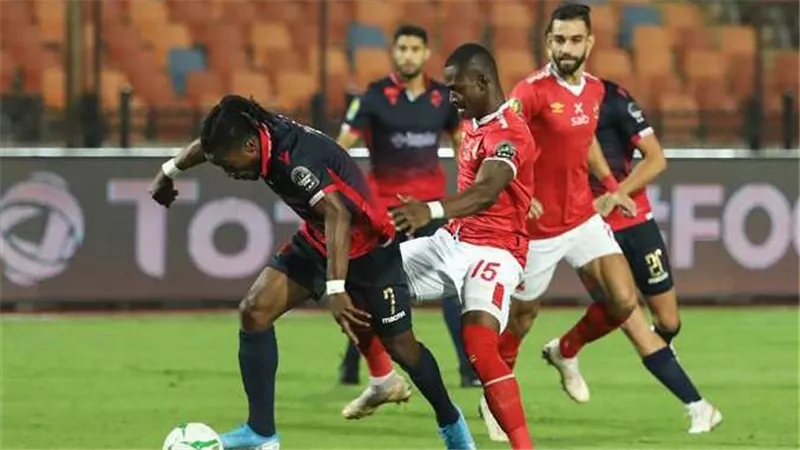 فساد بالجملة.. 3 حركات خبيثة من الكاف تمهد للغدر بـ الأهلي في مباراة الوداد