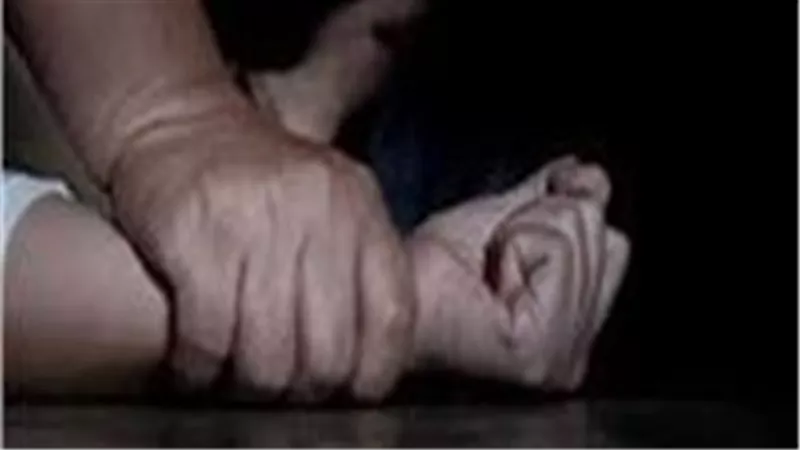 الأهالي حرقوا منزل المتهم..القصة الكاملة لاغتصاب طفلة في المنوفية 