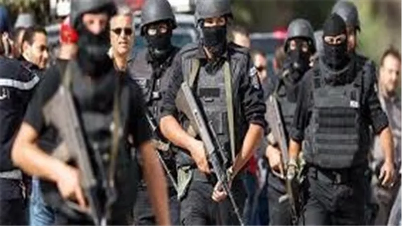 السبب صادم..تفاصيل ضبط المتهم بقتل والده و4 اشقائه في مذبحة دشنا