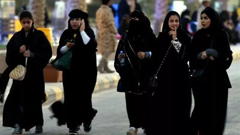 التفاصيل الكاملة..قرار سعودي مفاجئ يسمح للمرأة بكشف شعرها