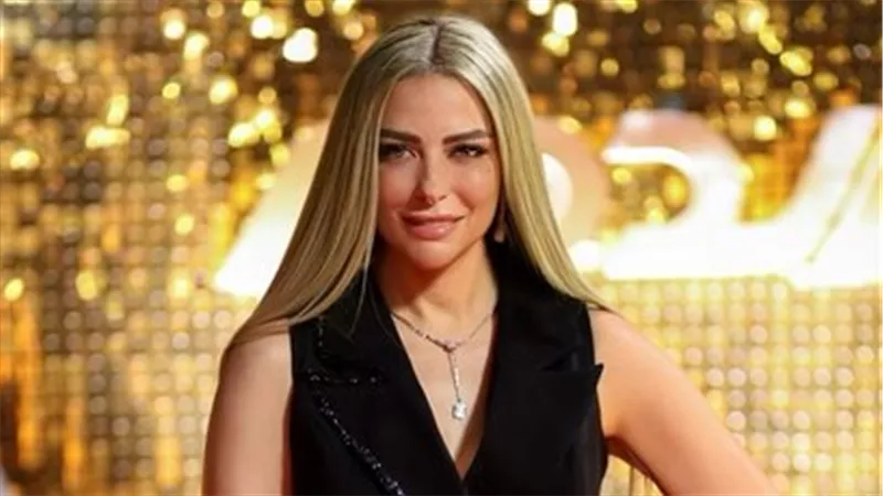 آخرهن ريم مصطفى.. فنانات صدمن الجمهور بأعمار زواجهن وطلاقهن المبكر | شاهد