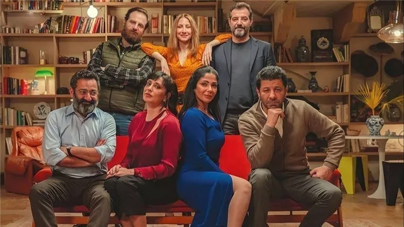 ما شفتش الحاجات السلبية.. إياد نصار يفجر مفاجأة ويعتذر عن فيلم أصحاب ولا أعز | شاهد