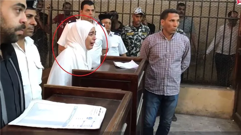 قيدته لعشيقها ليهتك عرضه ويطفئ السجائر في جسده.. تفاصيل مثيرة في إحالة أوراق والدة طفل المحلة للمفتي 