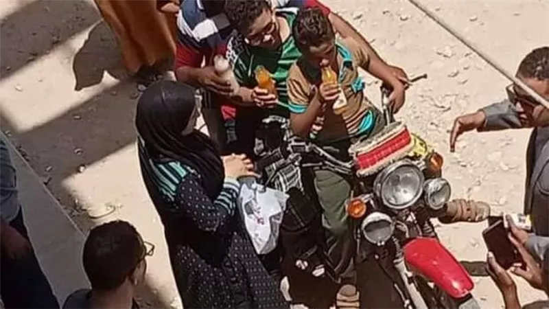 علاقة محرمة.. تفاصيل إحالة أوراق سيدة وعشيقها للمفتي بقنا بسبب وضعها السم لأطفالها الثلاثة وزوجها 