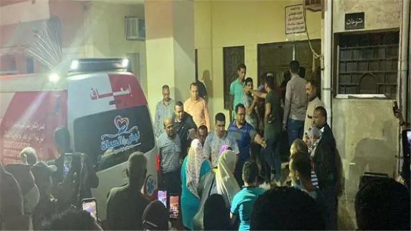 صراخ وعويل وانهيار والدتها..لحظة خروج جثمان نيرة أشرف طالبة المنصورة من مشرحة المستشفى العام | شاهد 