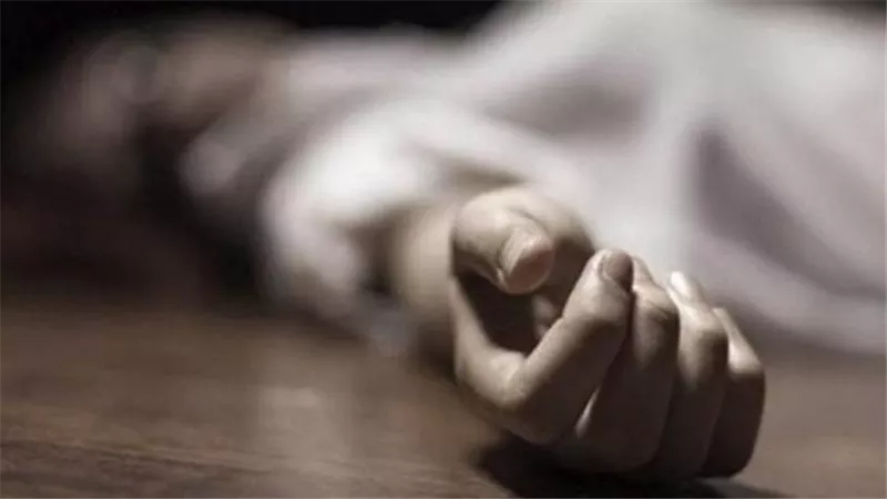 ماتوا حاضنين بعض.. تفاصيل العثور على جثتي سيدة وطفلها مقتولين داخل شقتهم بالمطرية