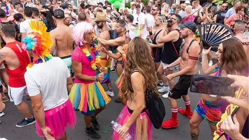 أسوأ تفش في تاريخ أمريكا.. مرض جديد يضرب المثليين في فلوريدا