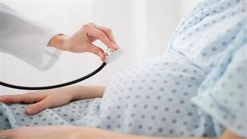 الإفتاء توضح.. حالة واحدة فقط يجوز فيها إجهاض الأم لجنينها