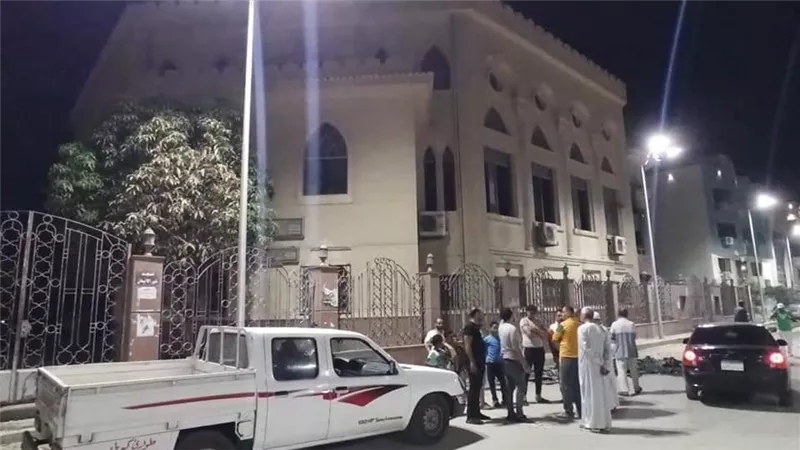 النار لم تمس المصاحف.. معجزة في حريق مسجد بورسعيد | فيديو 