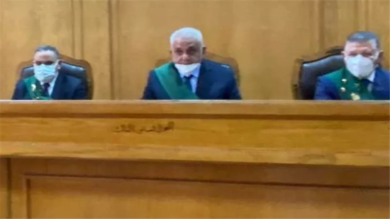 دفاع المتهم الأول: الواقعة مفتعلة بطريقة مشينة.. قرار عاجل من المحكمة في قضية رشوة وزارة الصحة