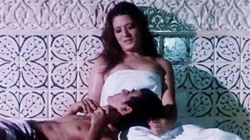 حمام الملاطيلي.. حكاية فيلم هز مصر بسبب مشاهده المخلة وهذا ما قالته شمس البارودي قبل التوبة