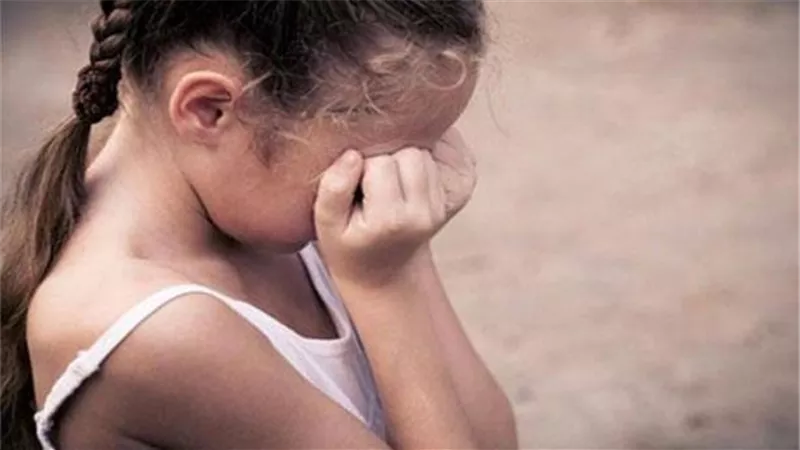 تفاصيل مثيرة..سيدة تتهم طفلة بهتك عرض نجلتها في الدقهلية