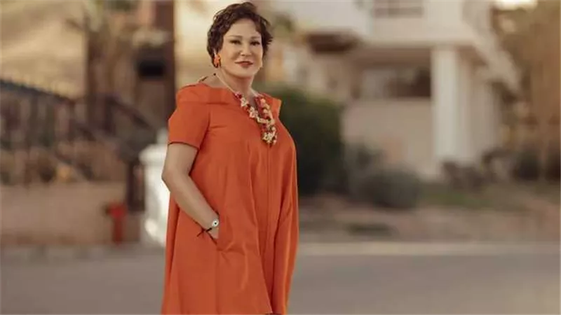 هكذا علق الجمهور..لبلبة تثير الجدل على السوشيال ميديا بجلسة تصوير شبابية | شاهد