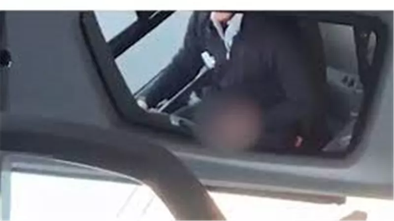  سيدة صورته وأبلغت عنه..تفاصيل القبض على شخص مارس فعل فاضح في سيارته